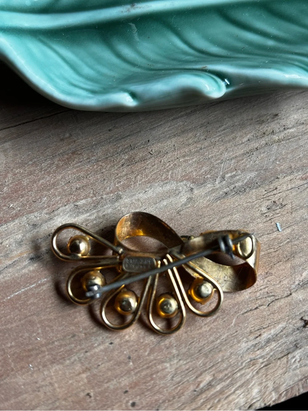 Vintage Teal and Clear Crystal Ribbon Brooch  -Stamped Star Art 1/20 12k G.F.